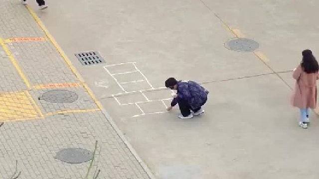 为啥00后也玩这个，这不是我们80后玩的吗？