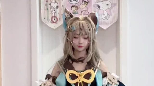 要摸摸我的尾巴吗？