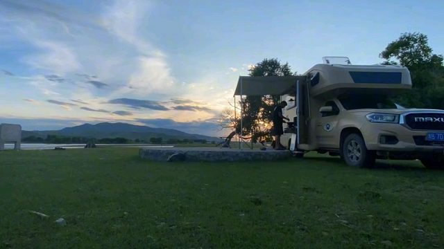 太热了找地方露营，从好到不好来的太快