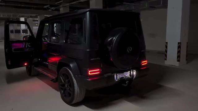 讲过去像在卖惨 讲未来像在做梦