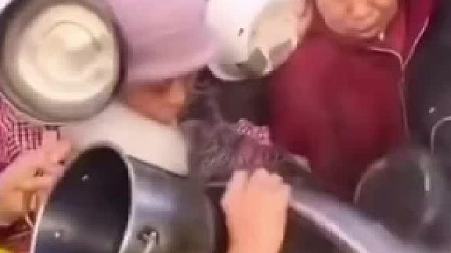 一定要抢着吃，这样才最香