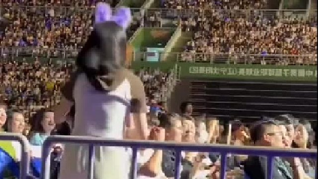 小齐演唱会东北姑娘掀糕朝