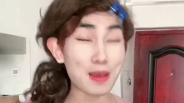 老师才是最会表情管理的