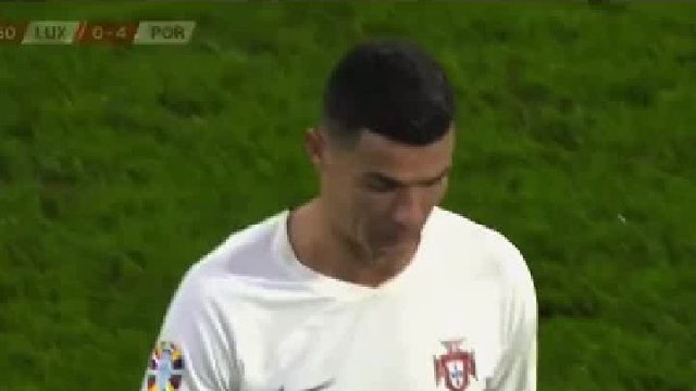 C罗梅开二度还一脸不悦？是因为主帅的做法