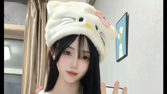 在家苦练喵喵拳 就是为了出门保护你