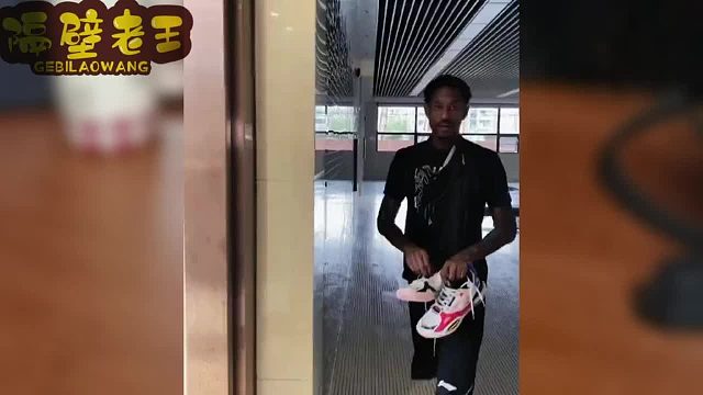 11冠王朝另类人生，重返传统外援成变招，这样的疯子教练值得期待