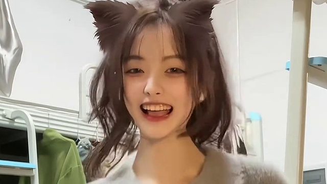 今天是宣传委员 明天你们想看谁跳捏