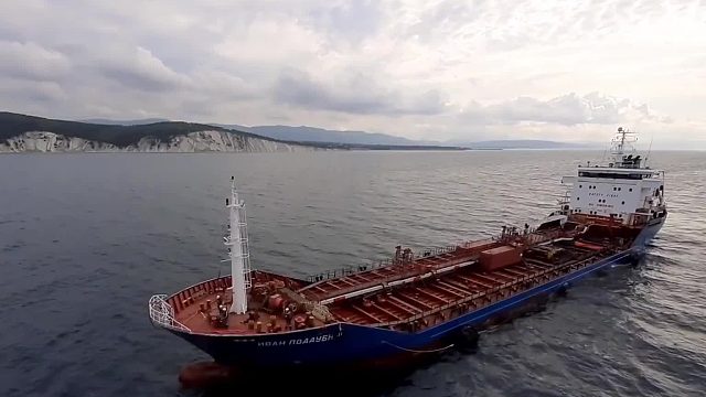 为何水手宁愿渴s也不喝海水