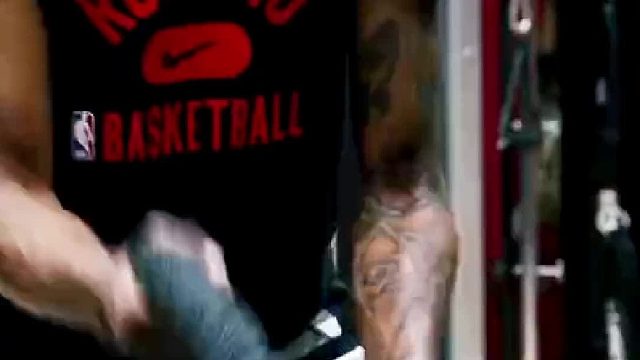 努力训练，不负众望！杰伦格林最新训练照爆出！肉眼可见的壮了一大圈啊！继续加油！