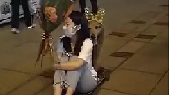 毛：大家看看这是人干的事吗