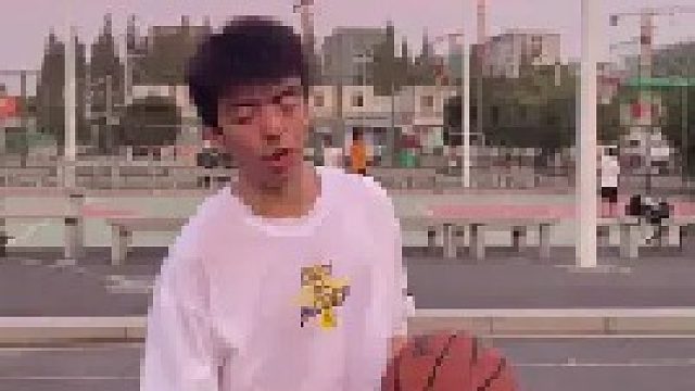 实战欧洲步晃不开人，这个技巧可以帮助你，“双误导欧洲步”的完整解析来啦