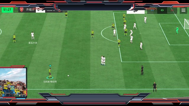 远距离任意球 不能直接射门的情况=最正确的选择就是斜45°给提前量 往禁区=至少能制造混乱