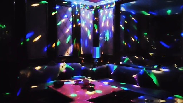 [庆祝][庆祝]外地来的 当天安排 提前预约[胜利]
​日结工资 包吃住  男女不限
不卡年龄  [