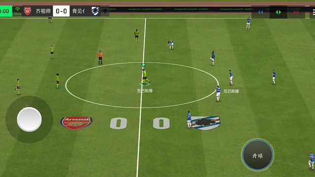 常用的边路回扣45°传中战术 最好用小碎步=保证传球的精准。破解方式 提前预判=站在身后等对手回扣。