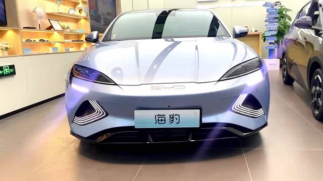 不要质疑自己行不行 开上比亚迪我看行#比亚迪海洋网金通泰店