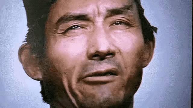 诚意对待远方朋友是传统美德，但不要吃里扒外！