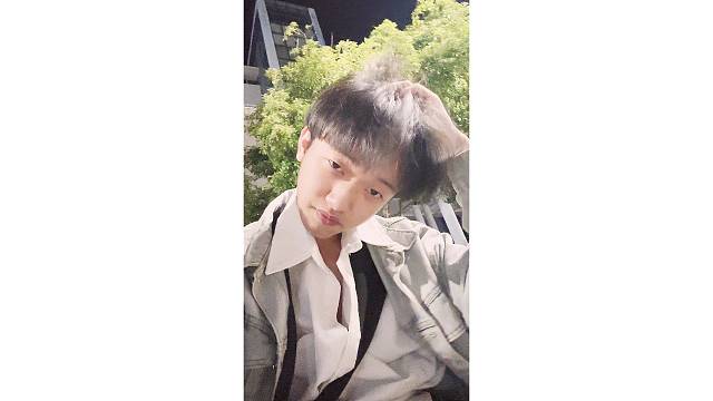 这首歌又杀回来了 兄弟们