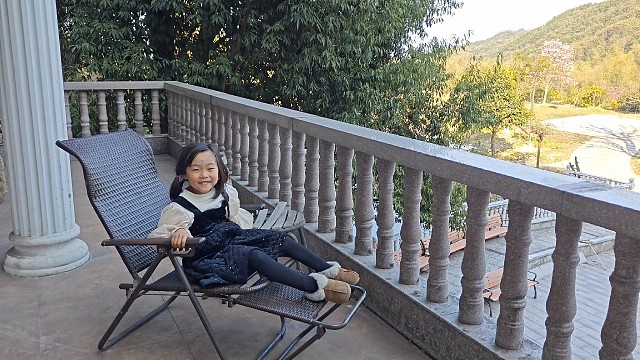 霸屏鸟.头条号"小霸主"闪亮登场