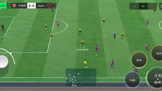 防守反击边路转肋部 接球前看准时机=提前假射 接到后可以直接射门=假射大幅提高射门出脚速度和力量