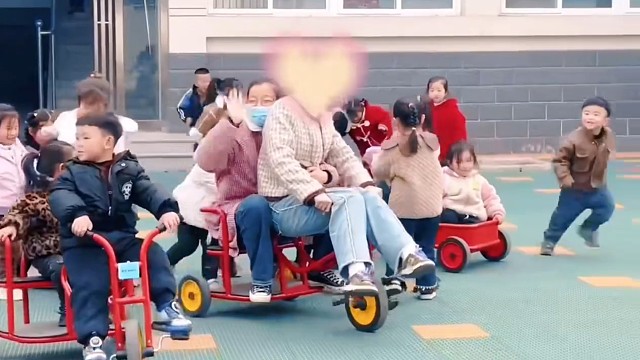 走出我的童年 又走進(jìn)他們的童年
