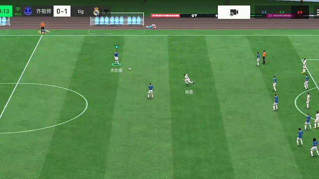 任意球战术配合 边后卫占位靠后=获得远距离 超轻度爆射机会=百步穿杨式精准 低射死角