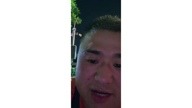 台上做人、台下做戏