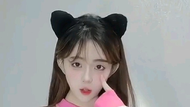 趁站在多拍点 老了给女儿网恋用