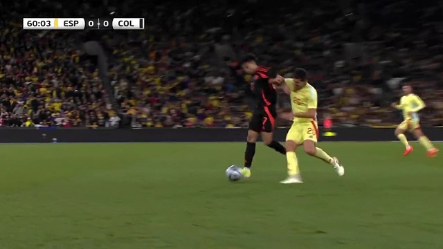 这过人有点儿帅啊#足球