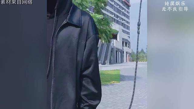 當(dāng)代狗狗的出門方式 一個比一個搞笑