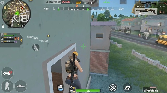 沙漠当沙子，绿地当疯子，