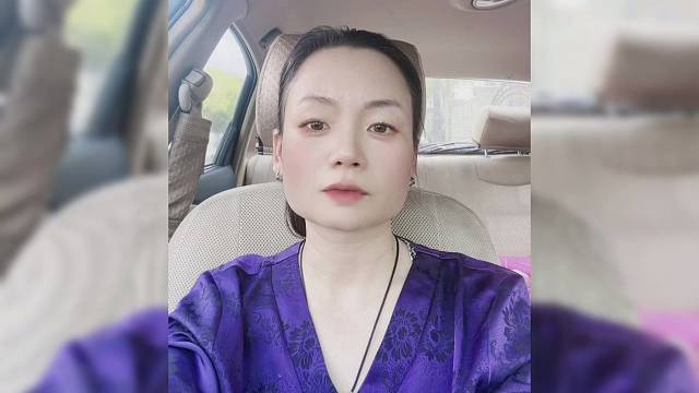 本人是个光明正大头头是道能歌善舞一事无成的主播