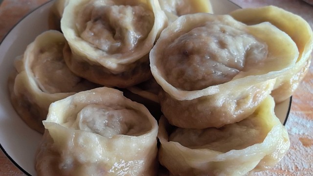 猴腿菜猪肉馅包子