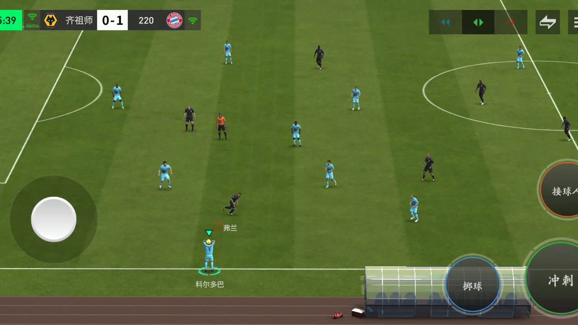 中后卫带球向前场推进 连过2人破高位压迫=成为助攻中路配合的关键