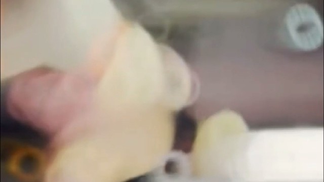 17款总裁。16年9月出厂，17年1月上牌，灰棕，贴白膜。两手户。实表15万公里。19寸轮毂！