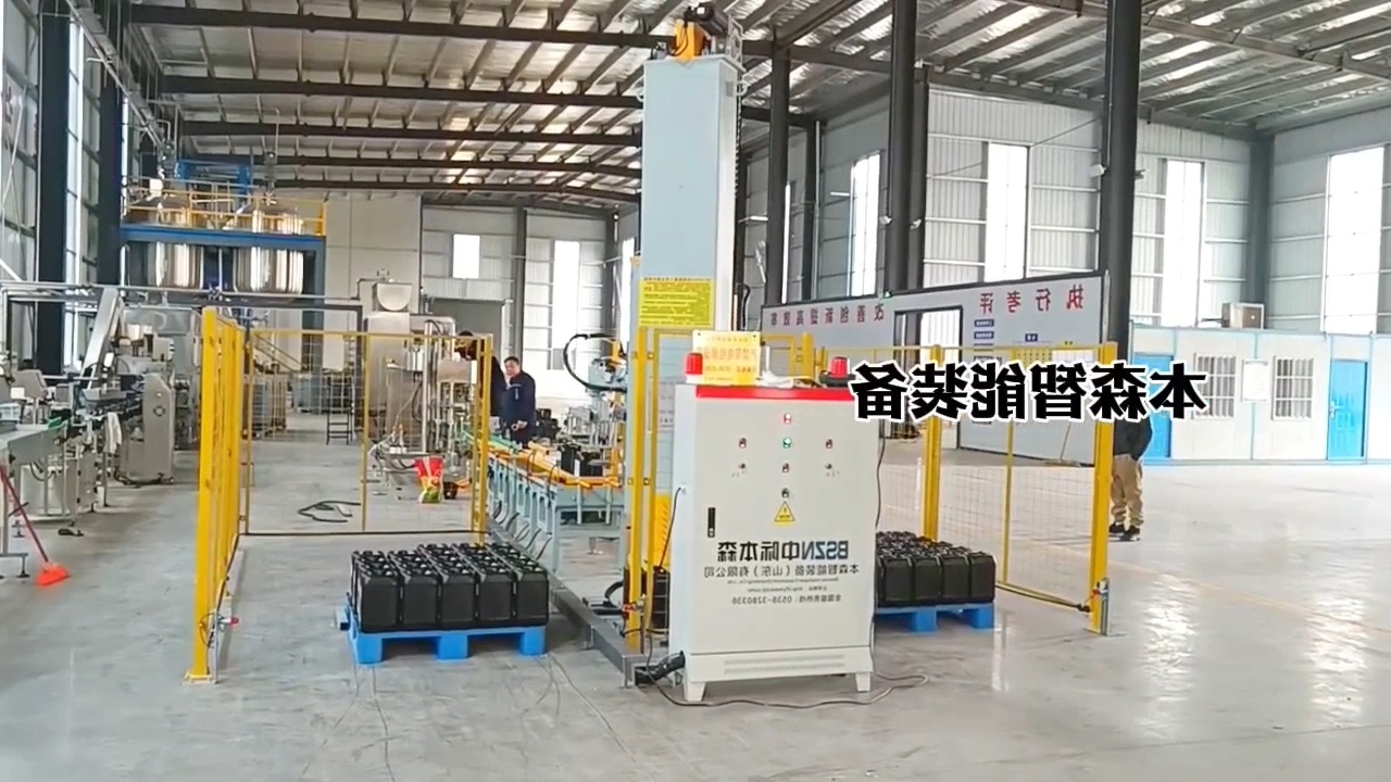 全自动码垛机操作简单，省时省人工桶装码垛机器人，桶料码垛机器人#码垛机器人 #工业机器人 #自动化设