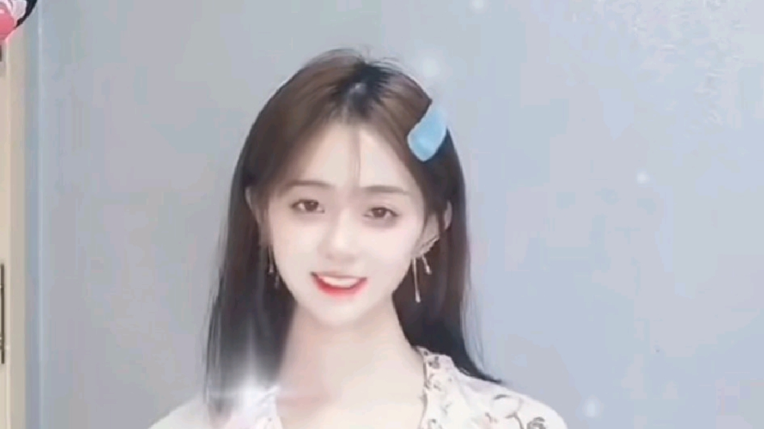 现在恋爱 好像谁更冷漠 谁就赢了