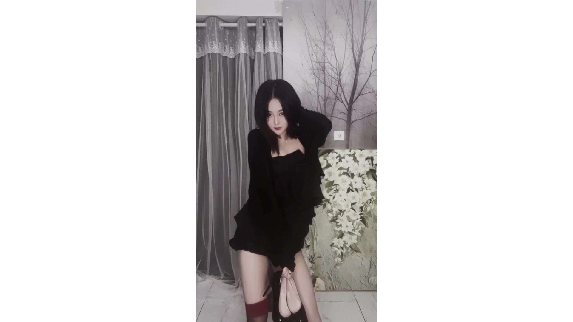 摇啊摇 摇到宝宝桥 扭啊扭 扭到你心里