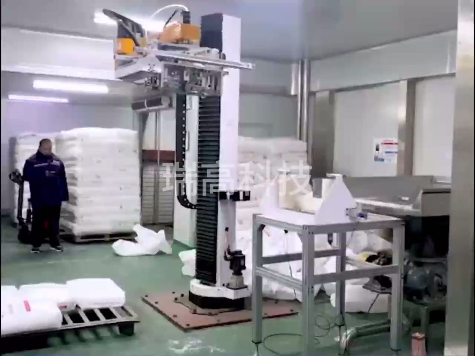 立柱机器人拆垛拆包展示