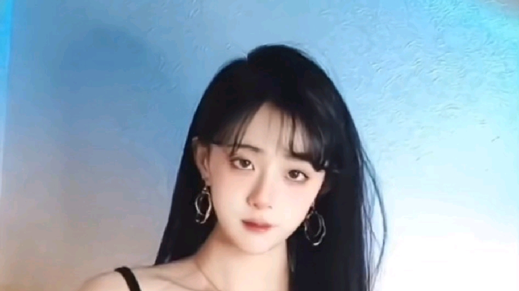 想在你身边 而不是逛你朋友圈