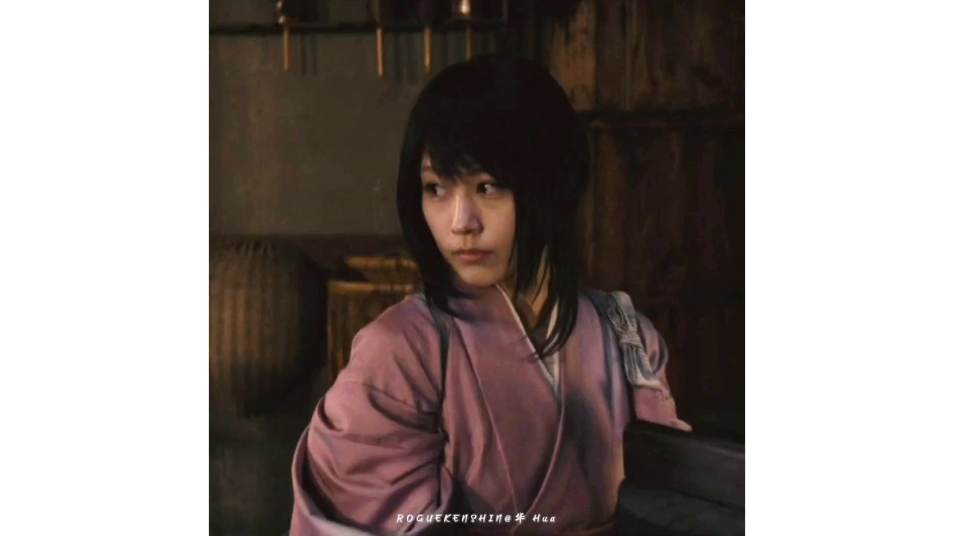 所以，那个隔着屏幕都能让你笑的女孩子，是谁呢 .