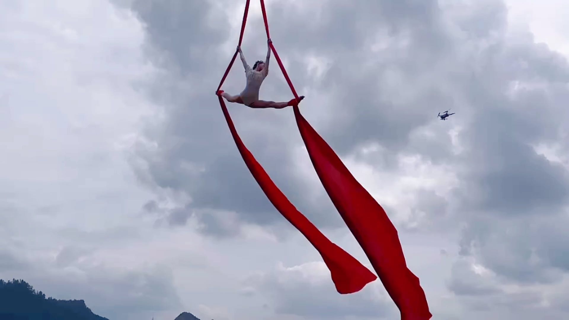 努力的去追光吧