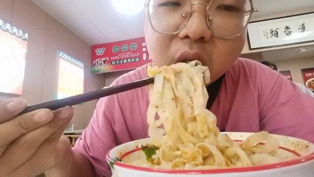 换新工地了，出发前喝一碗洛阳的羊肉汤，美滋滋