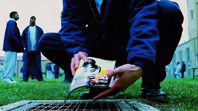 有多少人是从这部剧爱上美剧的【越狱第1级】#美剧 #越狱 #一口气看完系列 #电影解说 #因为一个片