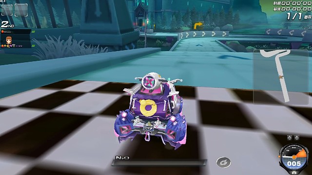 这车跟健达奇趣蛋似的