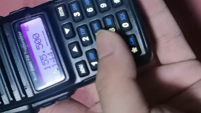 【圖吧日常】50包郵的俄烏同款寶峰UV82手持對講開箱測評