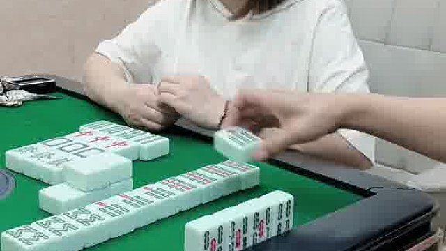 哦吼！小姐姐問(wèn)你：這火你服不服呢？