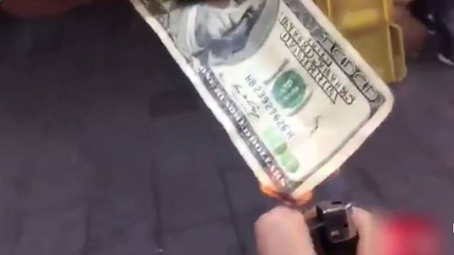 我嗅到了金錢的味道（糊了）