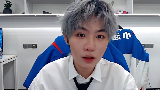 九尾的顏值是可以扛住直播間攝像頭的！