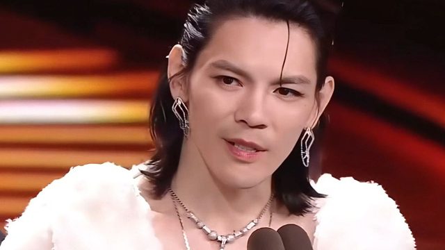 當向佐思考問題