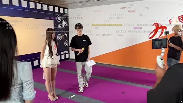 蘇弟不打游戲選妃去了彈幕氣不氣？